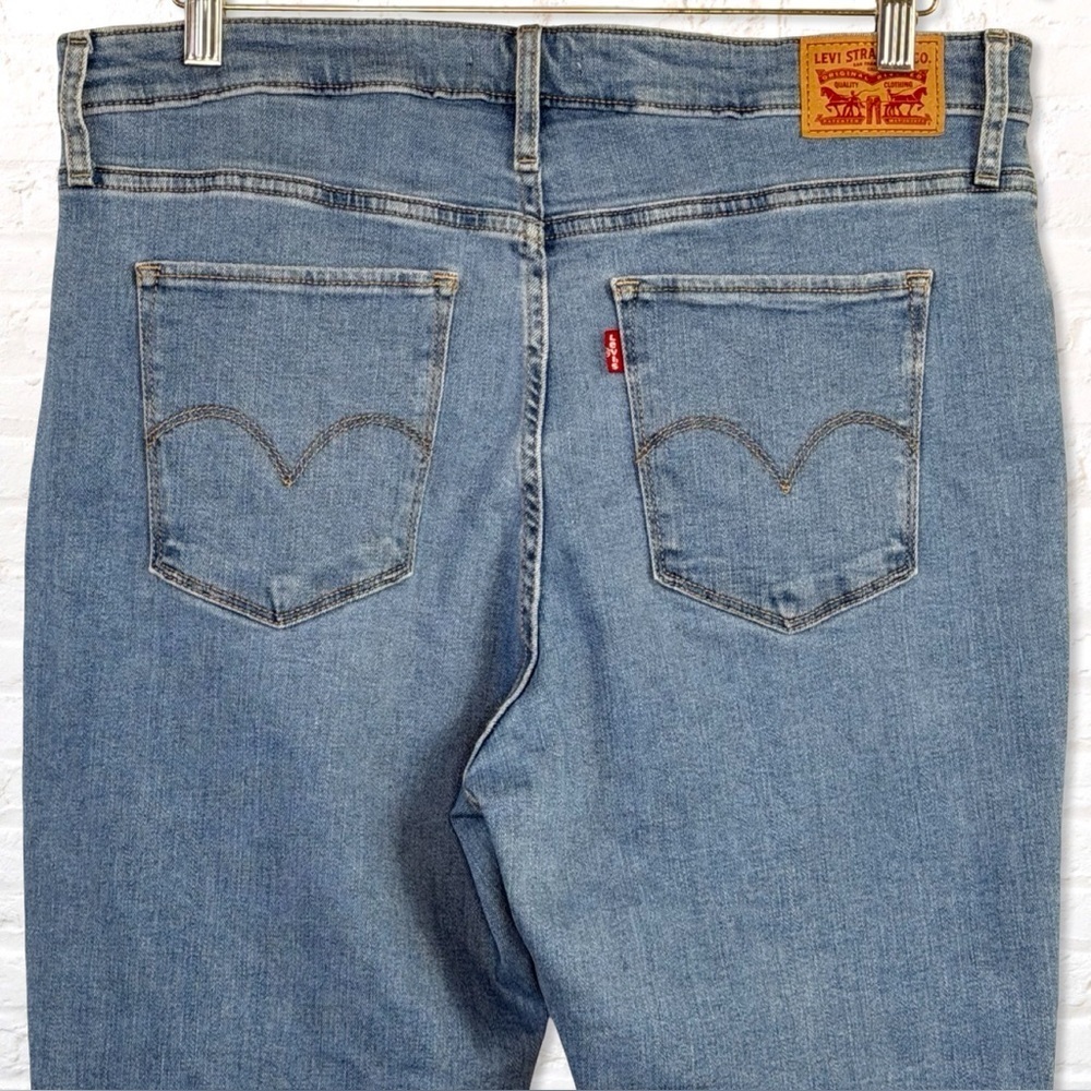 Levi’s 725 High Rise Bootcut Jeans 33 – Cropped Raw Hem Light Wash - Picture 7 of 10